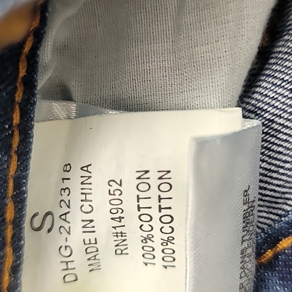 Fashion Nova Ladies Going Out Your Way Distressed  Denim Shorts Dark Wash SZ (S) - Picture 5 of 8